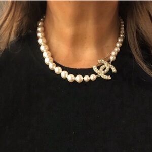 Chanel pearl necklace